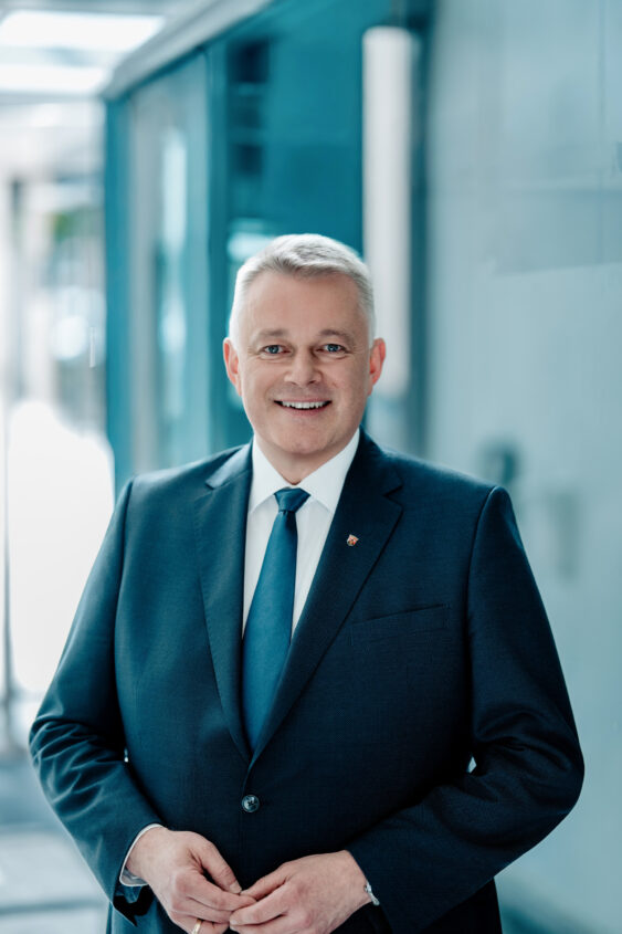Gordon Schnieder